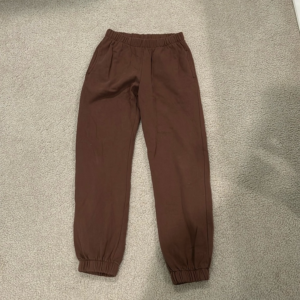 Brandy Melville John Galt brown sweatpants